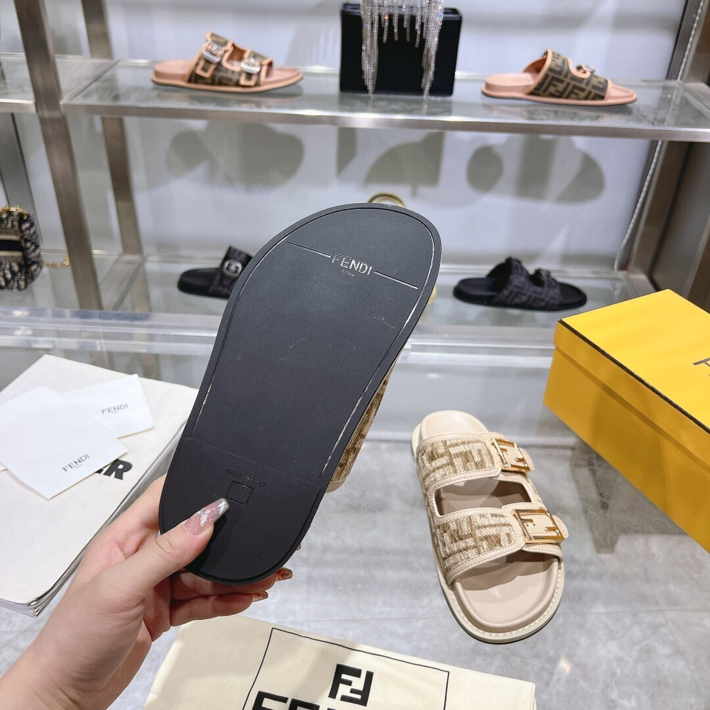 Fendi Feel Slides