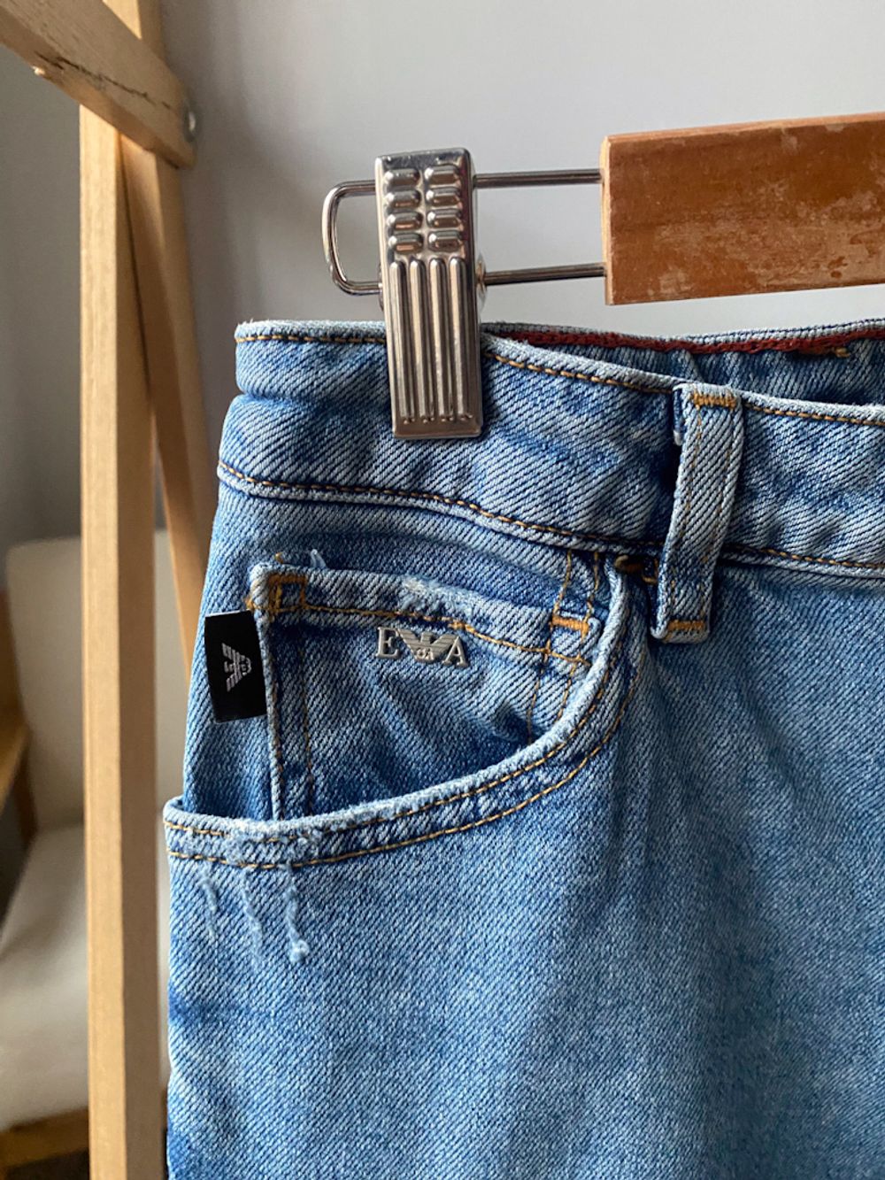 Джинсы Emporio Armani, 140