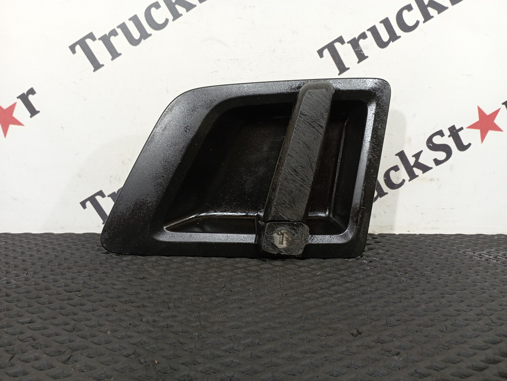 Ручка двери наружная левая 2020г