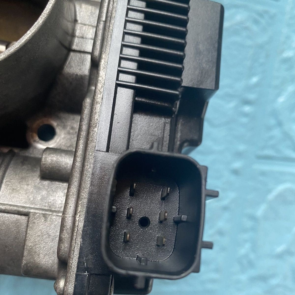 Дроссельная заслонка Nissan 2.0 2.3 2.5 VQ23 QR20 QR25 (оригинал,)