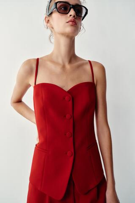 ZARA ЖИЛЕТ С ВЫРЕЗОМ «СЕРДЦЕ» И БРЕТЕЛЯМИ, КРАСНЫЙ