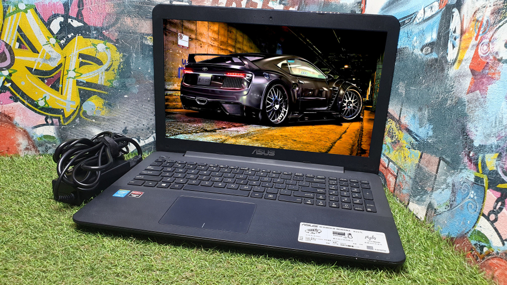Ноутбук Asus i5-5/8Gb/M320 2Gb/R557LI5200-554KSCA2X10/Windows 10