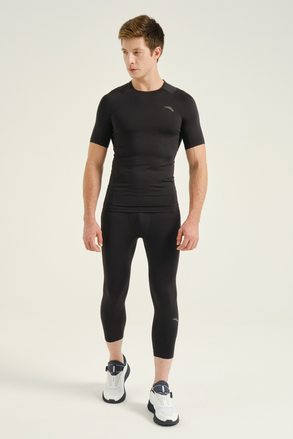 Тайтсы мужские Anta 3/4 TECH TRN