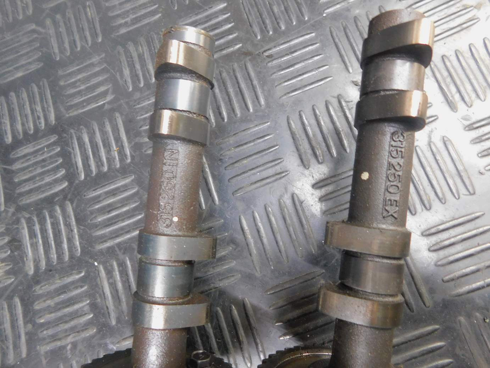 Распредвалы Kawasaki ZZR 400 98 052982