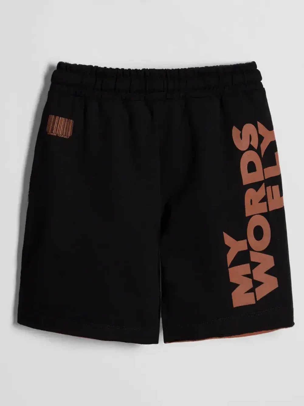 Спортивные шорты для мальчика на лето