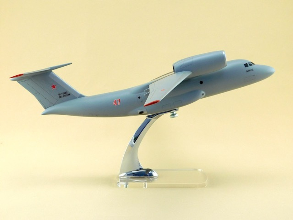 Модель самолета Ан-72 (М1:72, Серый)