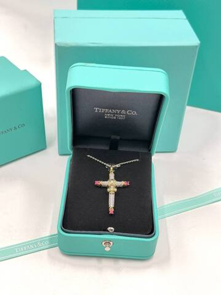 Крест Tiffany & Co.