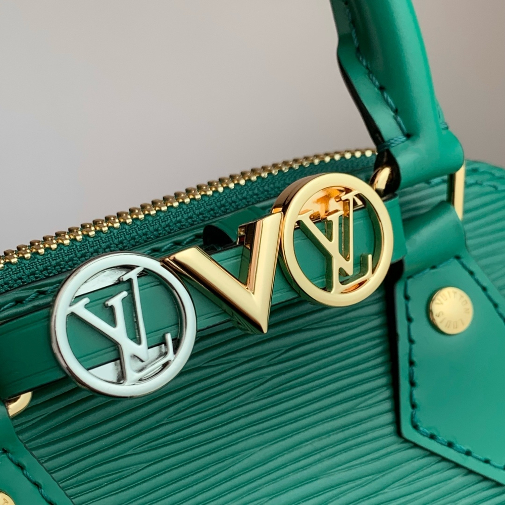 Louis Vuitton Nano Alma
