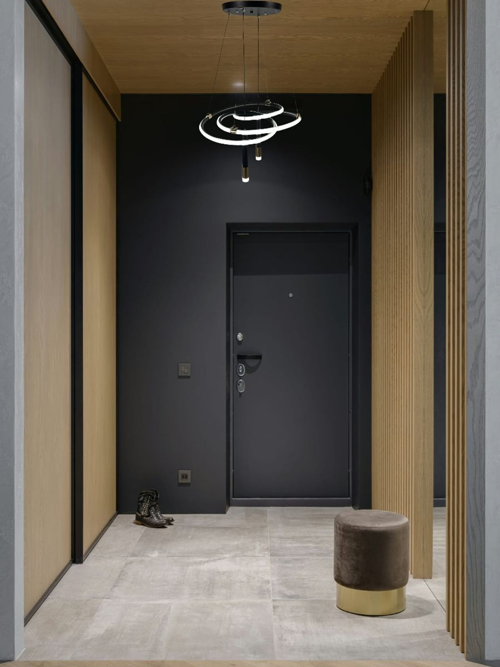 Светильник подвесной светодиодный Lanbos, LED 104 Вт, до 35 кв м, черный с золотом