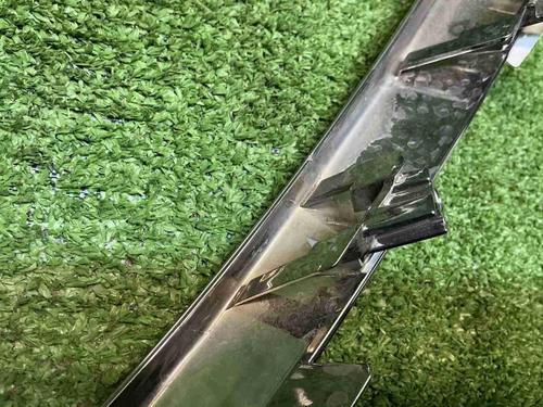 Накладка переднего бампера Toyota Camry xv70 20-24