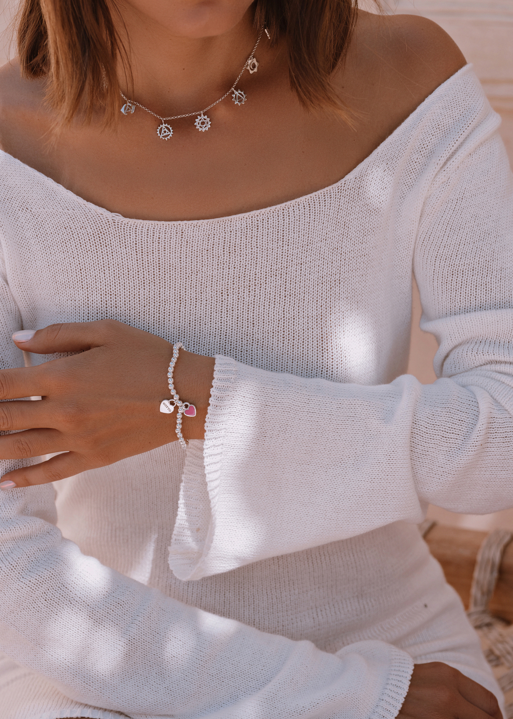 Браслет «Эластичный Хати» с ювелирной эмалью розового цвета