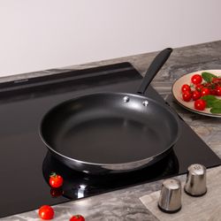 СКОВОРОДА C АНТИПРИГАРНЫМ ПОКРЫТИЕМ "IRON CHEF" AGNESS 28*5.2CM ТЕХНОЛОГИЯ 3-PLY, НЕРЖ.СТАЛЬ 18/10