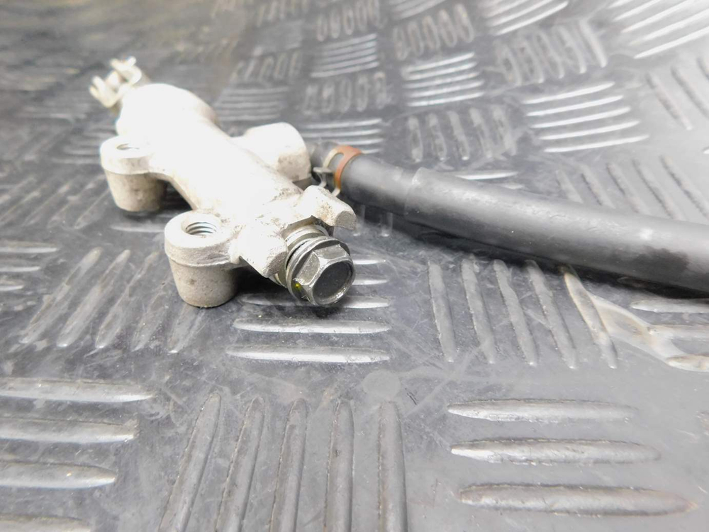 Цилиндр заднего тормоза Kawasaki Ninja 400R ER400B 052380