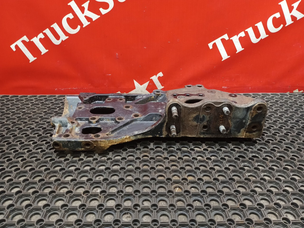 Кронштейн рессоры передней правый 2017г.