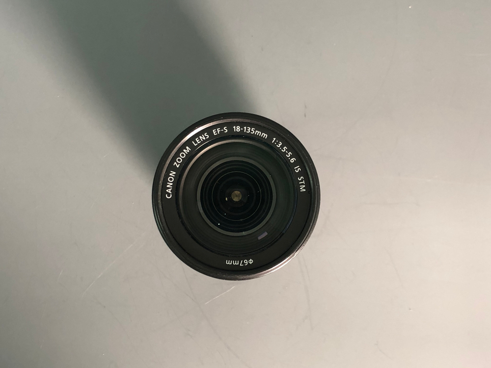 Canon 18-135mm STM царапинки на передней линзе Canon EF-S