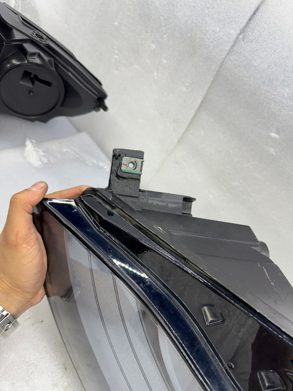 Оригинальная LED фара Tesla Model 3/Model Y