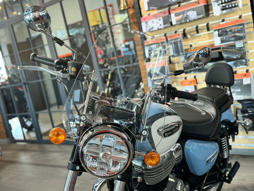 Royal Enfield Meteor 350 Aurora Blue 2024