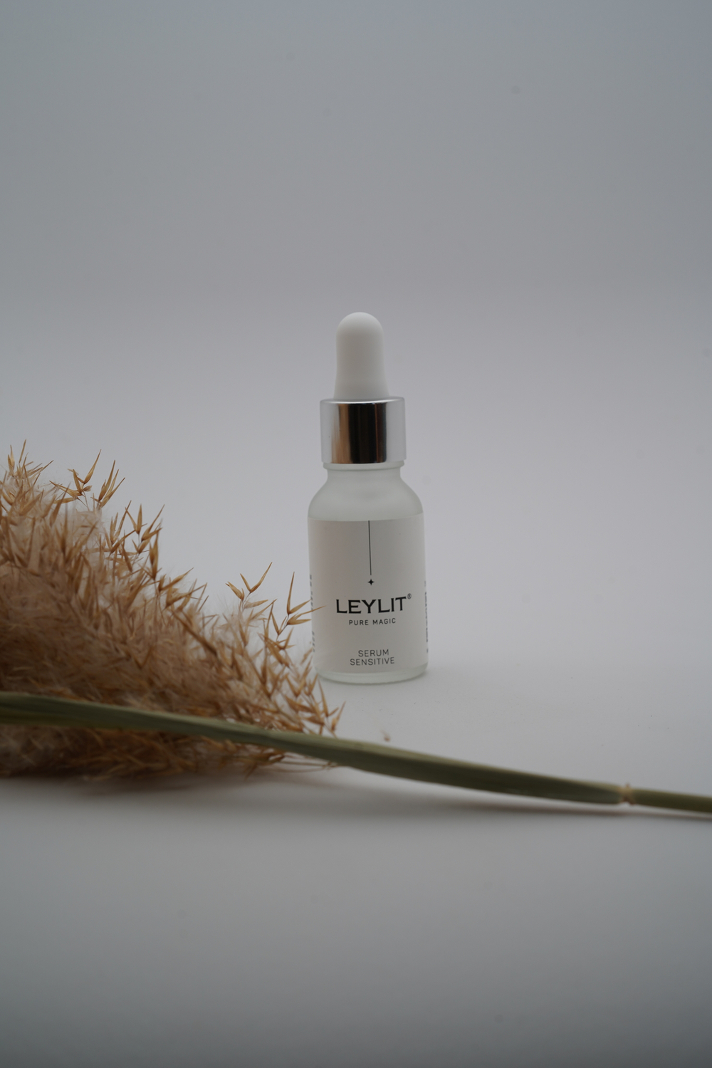 Сыворотка восстанавливающая для гиперчувствительной кожи Serum Sensitive 15 мл Leylit