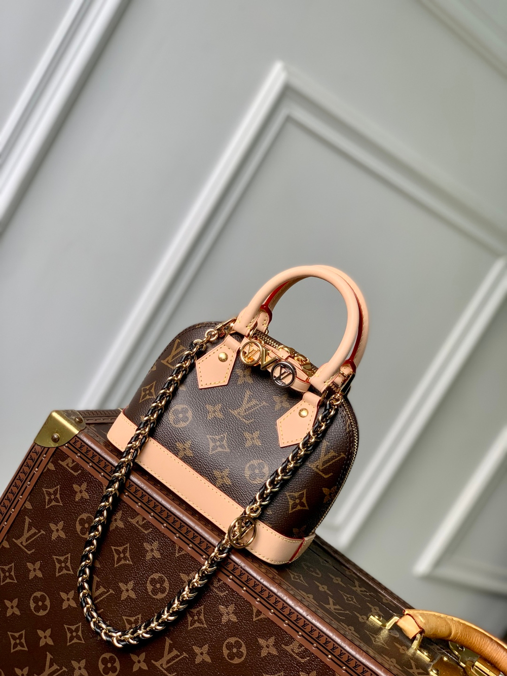 Louis Vuitton Nano Alma