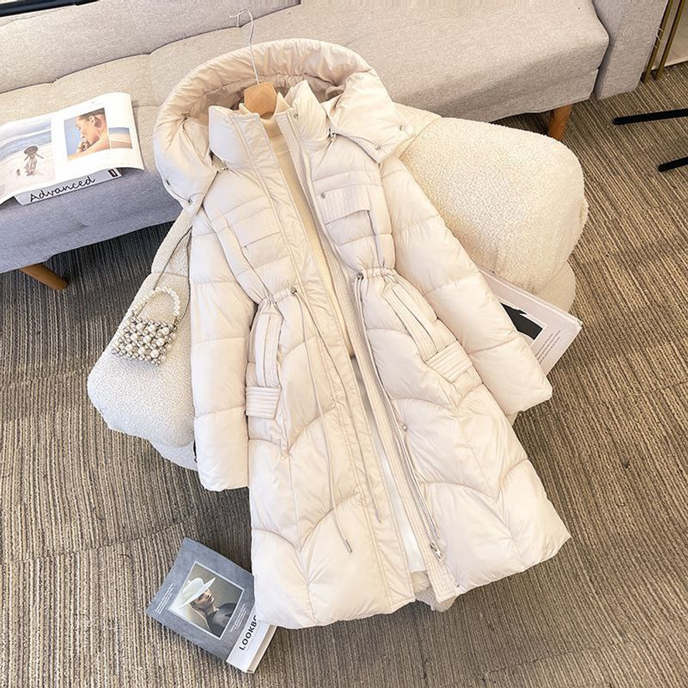 Удлинённый женский пуховик