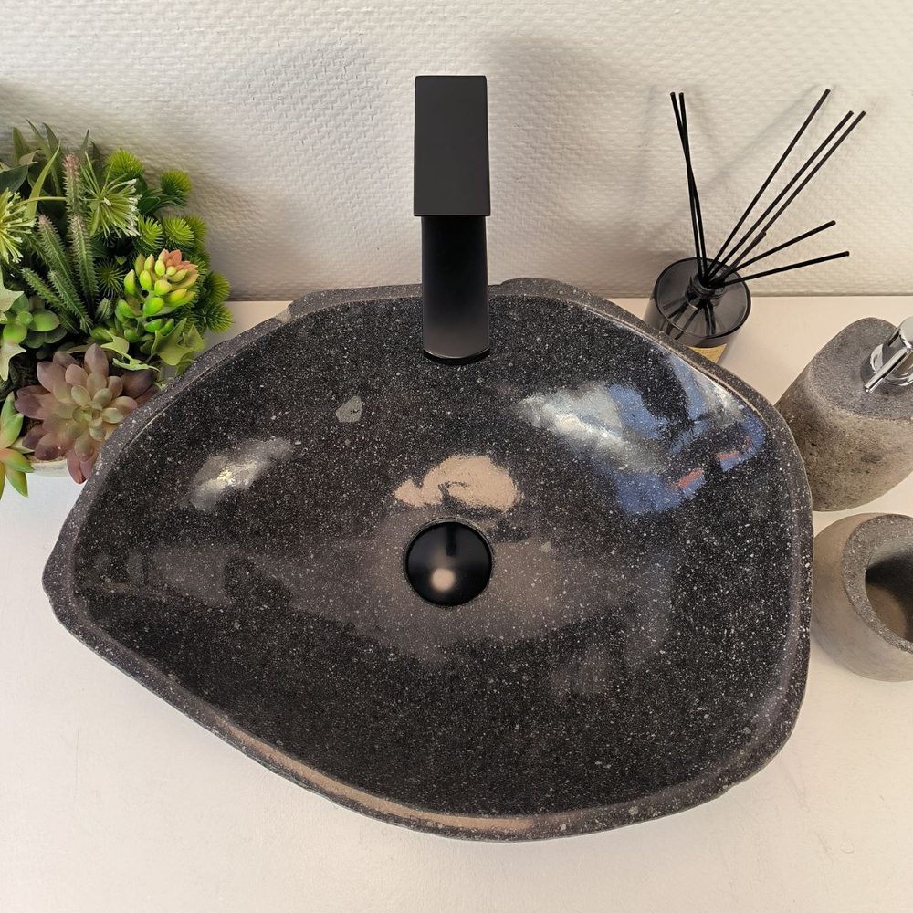 Раковина из речного камня RS-65367 48*37*15 0857