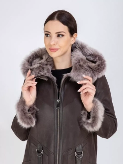 Дубленка зимняя с капюшоном натуральная