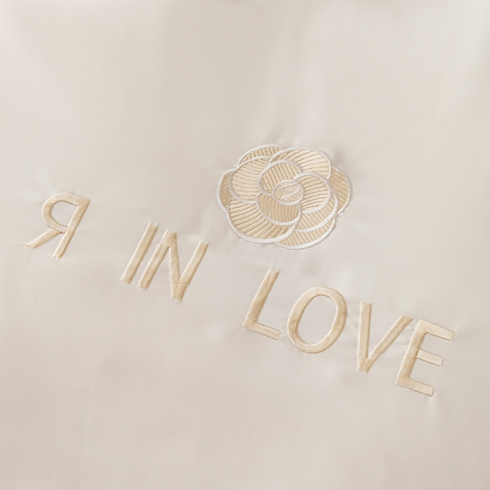 Комплект постельного белья Сатин-Шелк Я IN LOVE на резинке LVR002