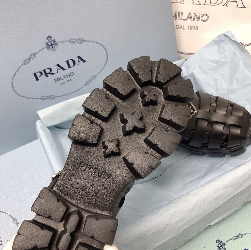 Сандали Prada