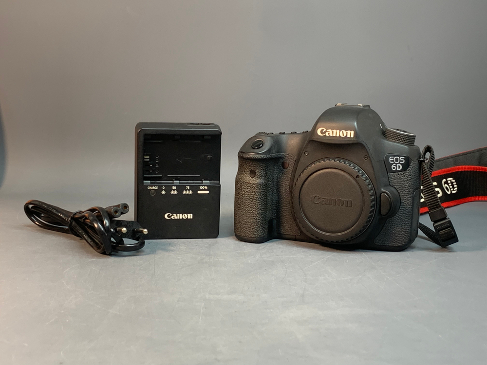 Canon EOS 6D 215.907 Кадров