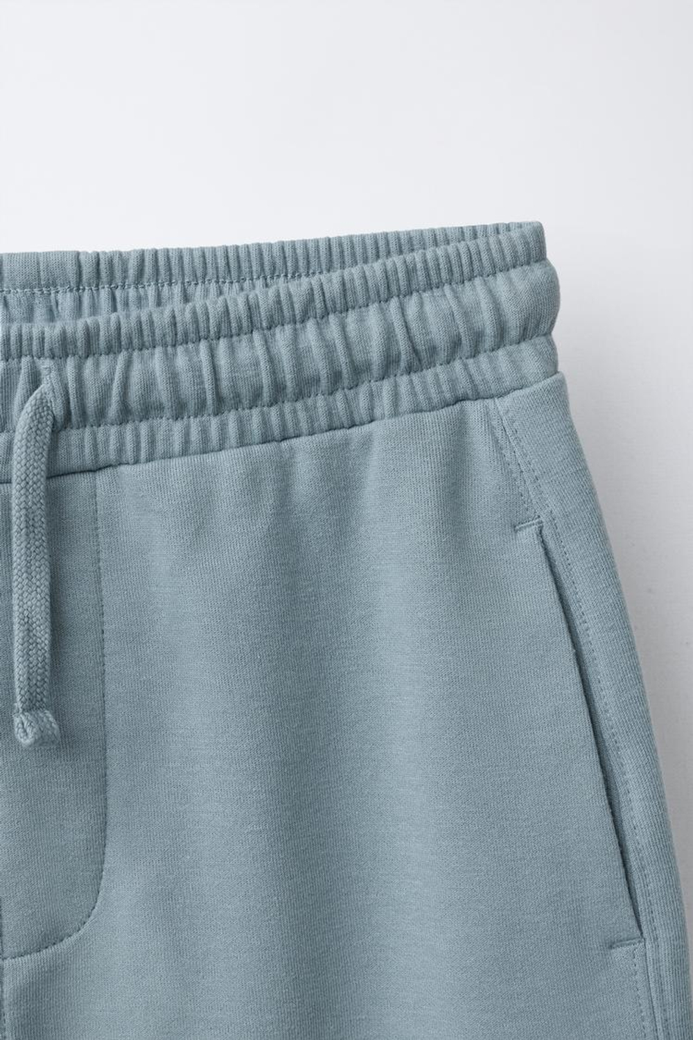 ZARA КОМПЛЕКТ ИЗ ФУТБОЛКИ И ШОРТОВ ИЗ ТКАНИ ИНТЕРЛОК, ЛИНЯЛЫЙ СИНИЙ