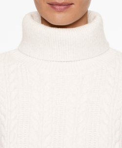 Oysho Вязаный свитер с высоким воротником, светлый экрю