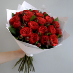 47. Большой букет из красных роз Red Piano
