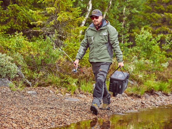 Сумка рыболовная с держателем для удилищ Lucky John EVA 360х230х250