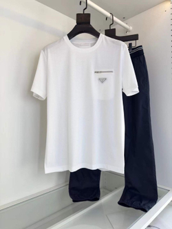 Футболка Prada