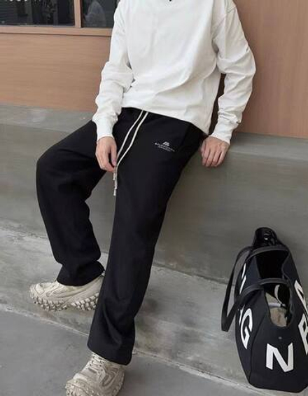 Спортивные штаны Balenciaga
