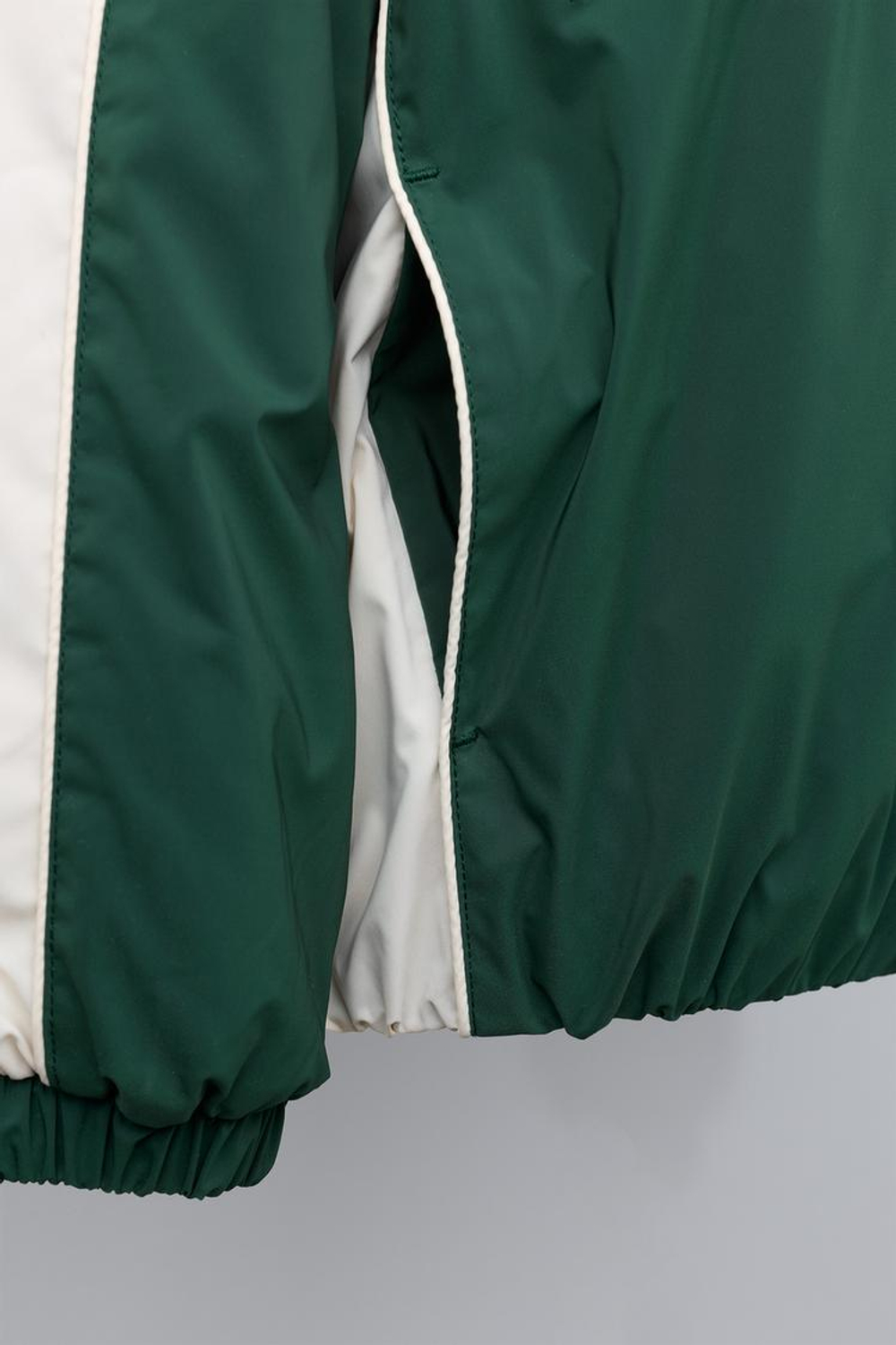 ZARA БОМБЕР С ОТСТЕГИВАЮЩИМСЯ ФЛИСОВЫМ КАПЮШОНОМ WATER REPELLENT, ЗЕЛЕНЫЙ