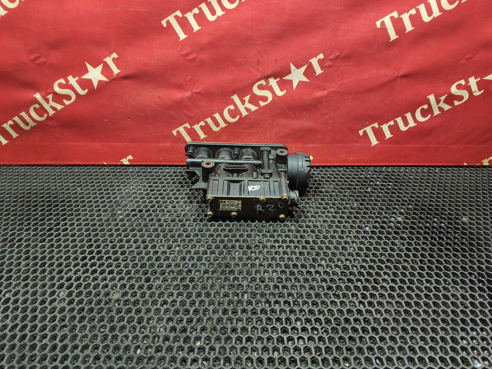 Кран уровня пола главный