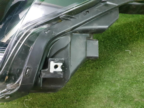 Битая Фара левая Kia Rio 4 (2020-н.в.) галоген