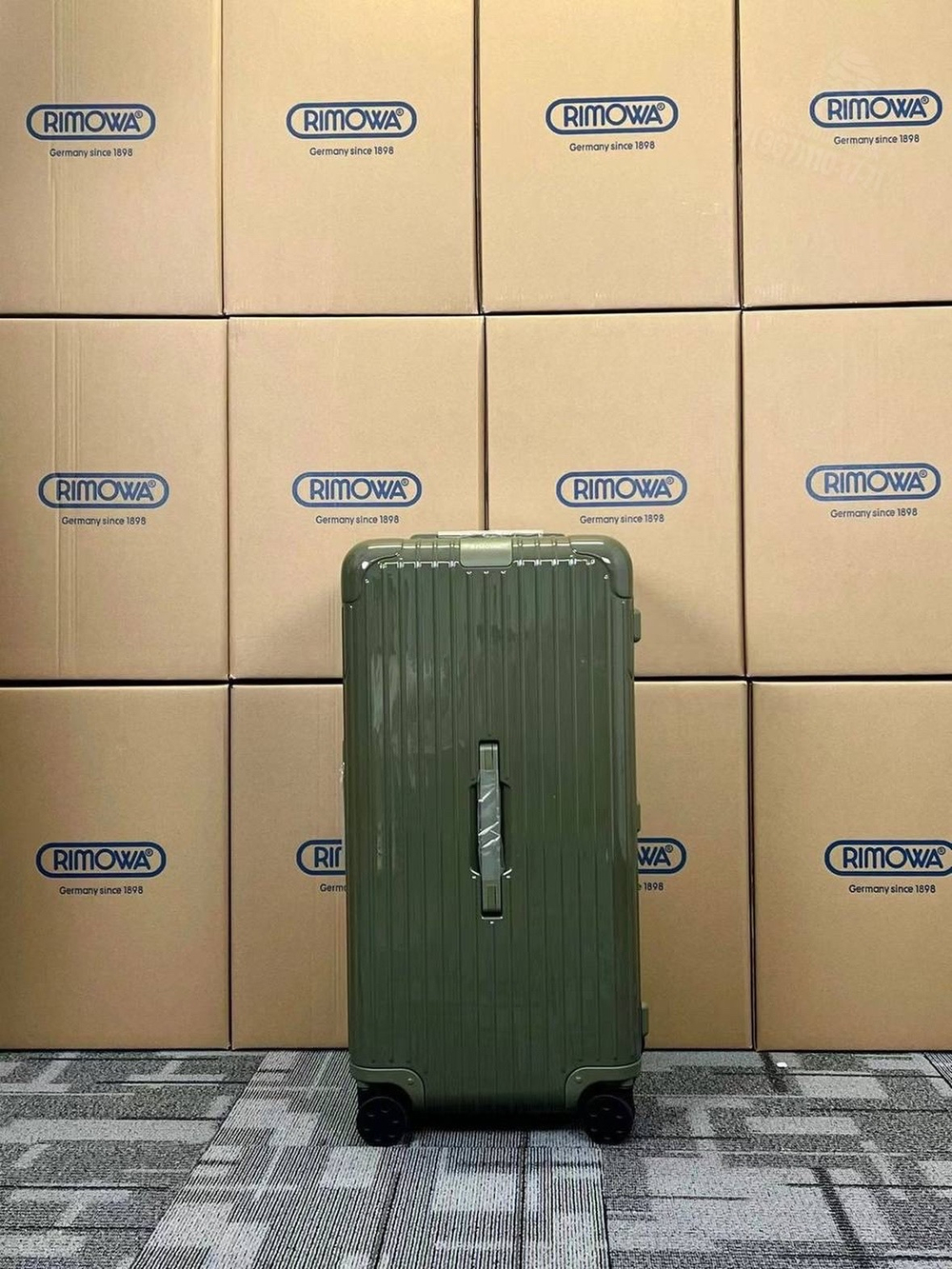 Дорожный чемодан Rimowa Trunk
