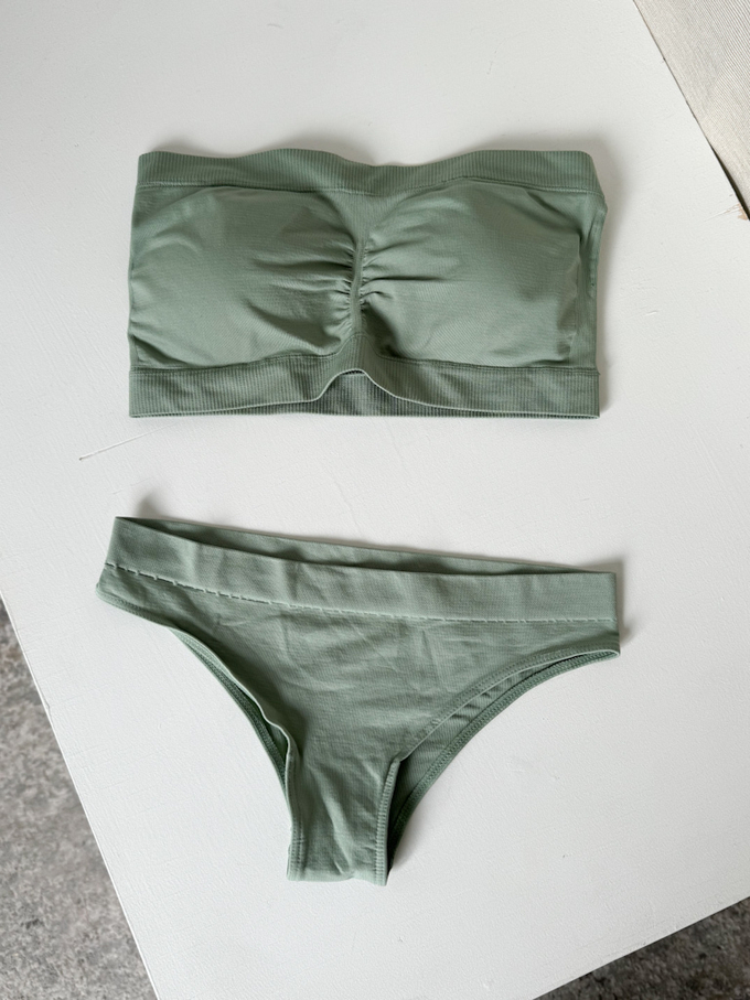 Новый комплект Belle You, S