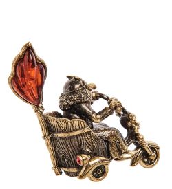 Народные промыслы AM-2840 Фигурка «Бабуся Ягуся на мотоцикле» (латунь, янтарь)