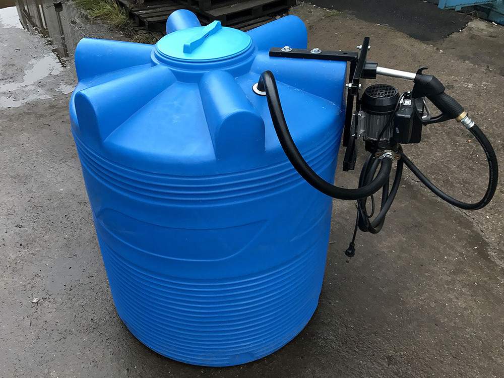 Мини АЗС Cube V 1000 комплектация: топливозаправочная колонка ST Panther 56 K33 со счетчиком, бак 1000л, крепеж и соединия Полимер-Групп PIUSI 1000 л. вертикальная (1633x1060x1290см;) - арт.559156