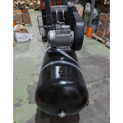 WDK-95079 (УЦЕНКА) Компрессор поршневой с ременным приводом, 798 л/мин, 5.5 кВт, 380 В, ресивер 500 л