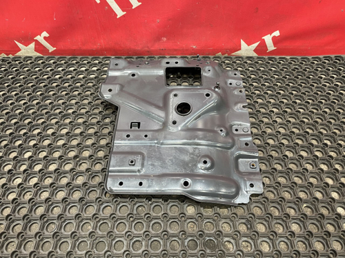 Кронштейн бампера левый 2018г.