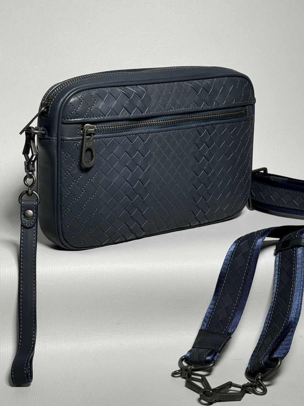 Сумка-мессенджер Bottega Veneta