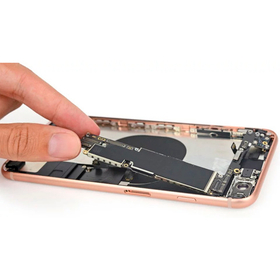 Замена контроллера U2 питания (заряда) iPhone 8 PLus