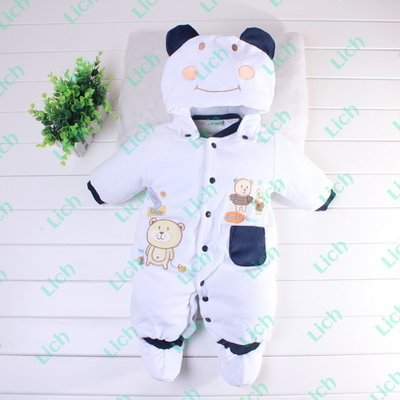 Комбинезон с аппликациями медвежонка и контрастной отделкой