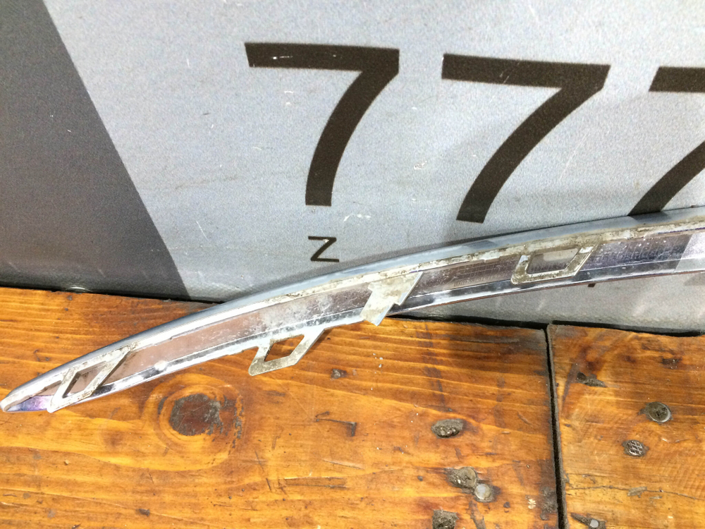 Молдинг переднего бампера Mercedes GLS (X167) 19-нв Б/У Оригинал A1678850606