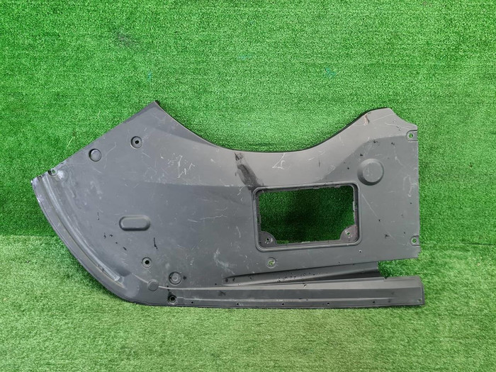 Кожух замка капота левый Hongqi H9 (2020-н.в.)