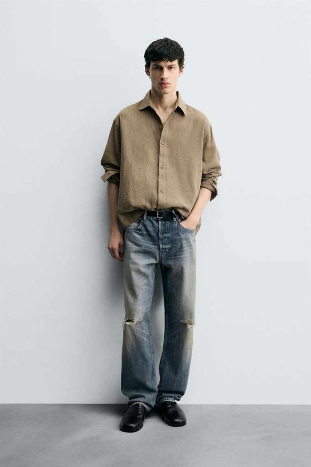 ZARA ДЖИНСЫ ПРЯМОГО КРОЯ STANDARD FIT С РАЗРЕЗАМИ, ВЫЦВЕТШИЙ СИНИЙ